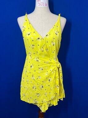 |•FREE PEOPLE•| Sunny Yellow Romper/Jumper Size 4